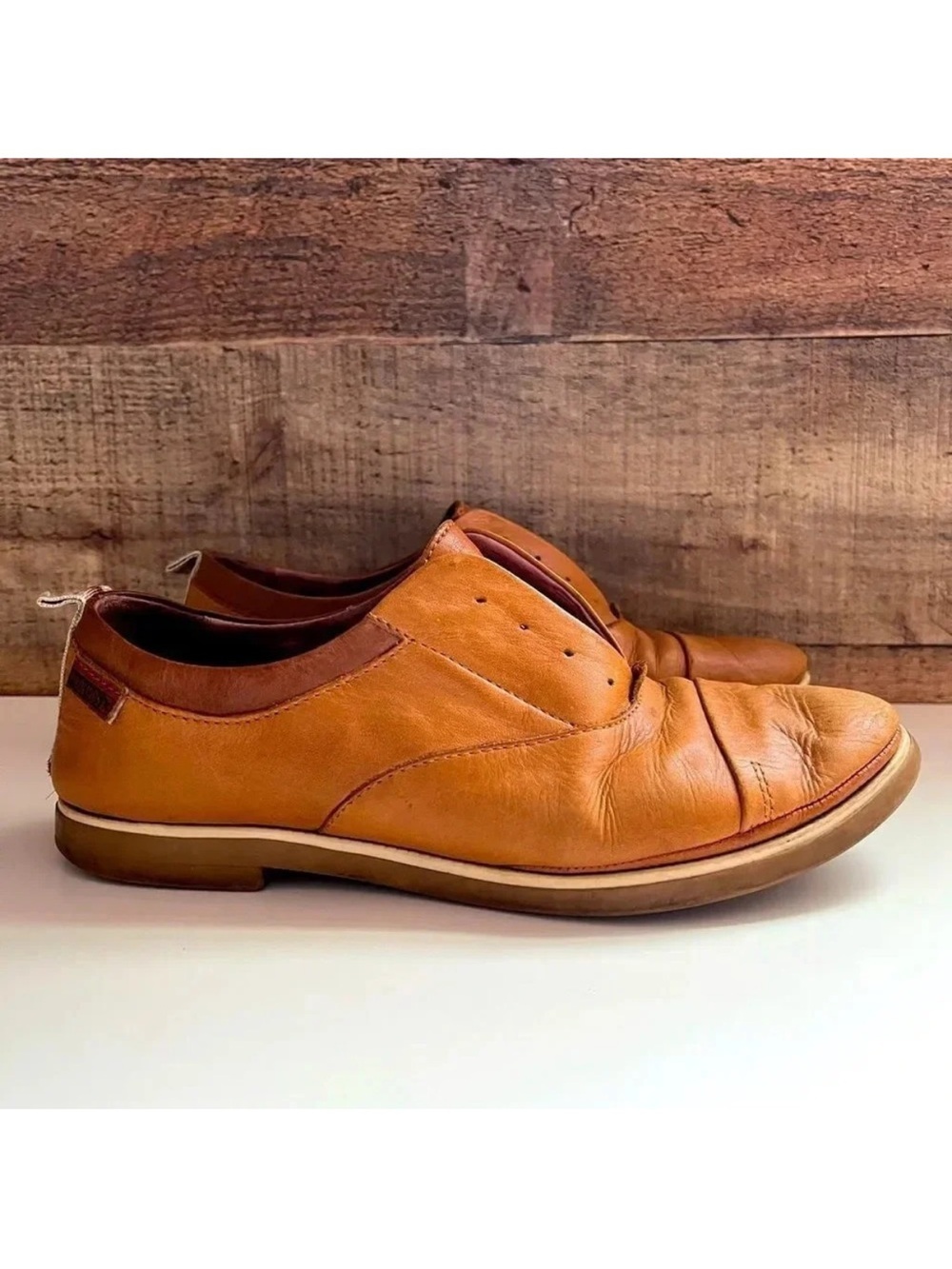 Pikolinos Pyrgos Leather Laceless Oxford - Picture 2 of 6